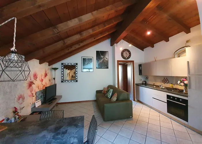 La Casa Del Colibri Appartement Lecco